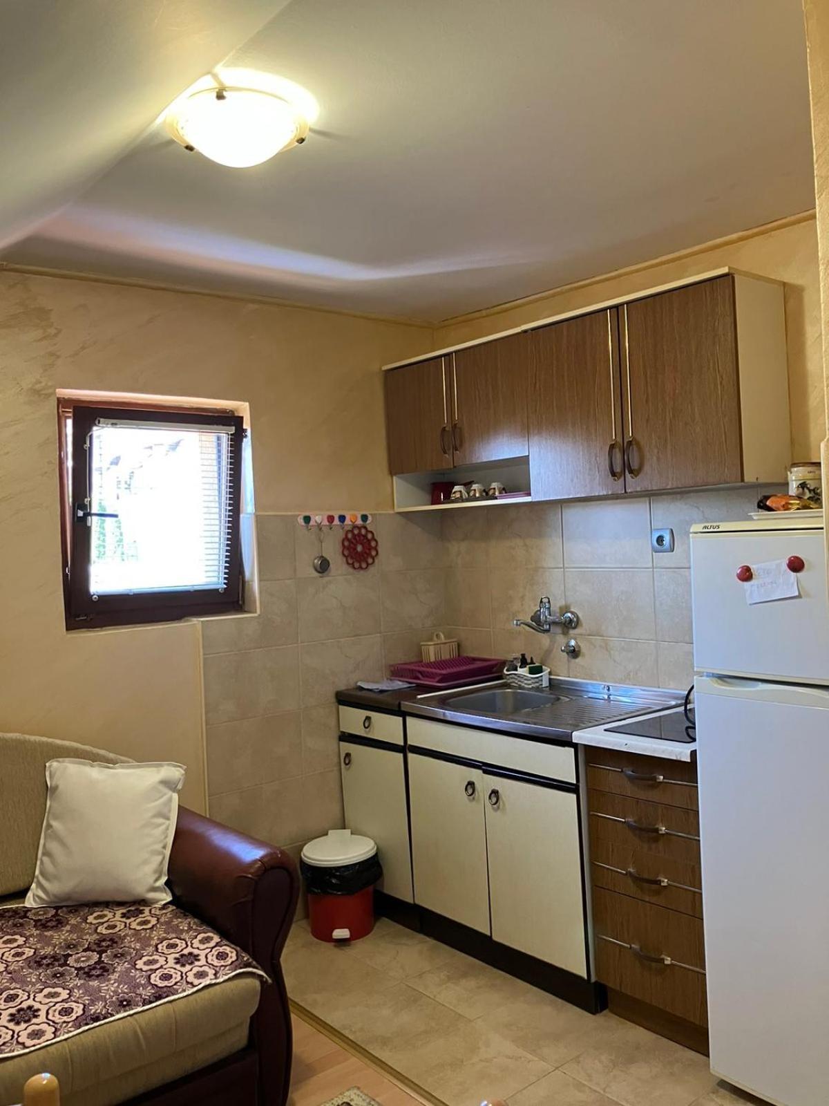 Apartmani Rada 兹拉蒂博尔 外观 照片
