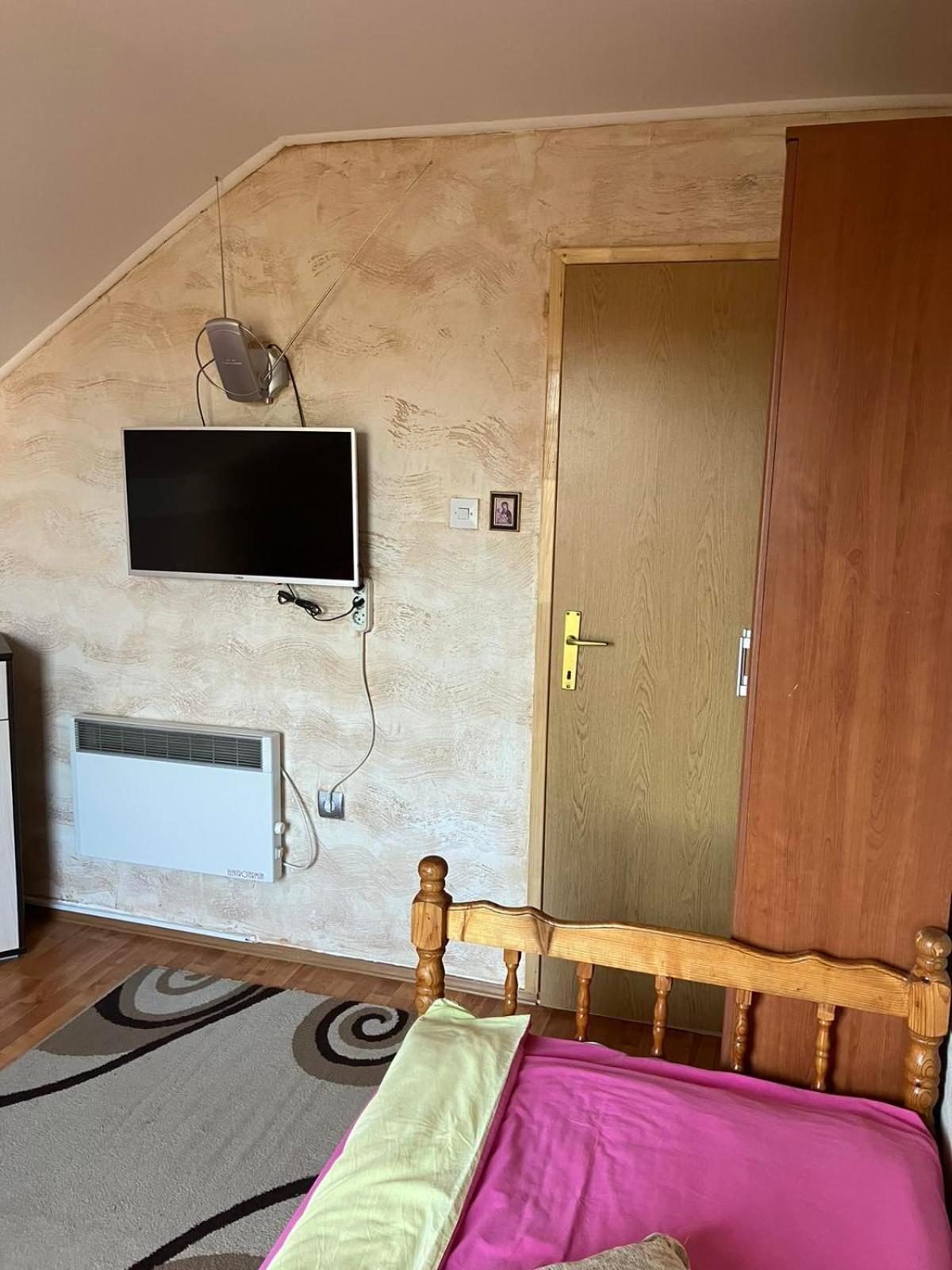 Apartmani Rada 兹拉蒂博尔 外观 照片