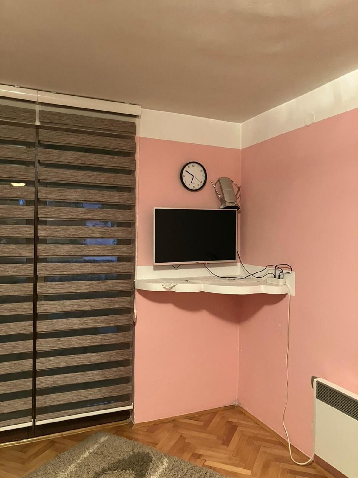 Apartmani Rada 兹拉蒂博尔 客房 照片